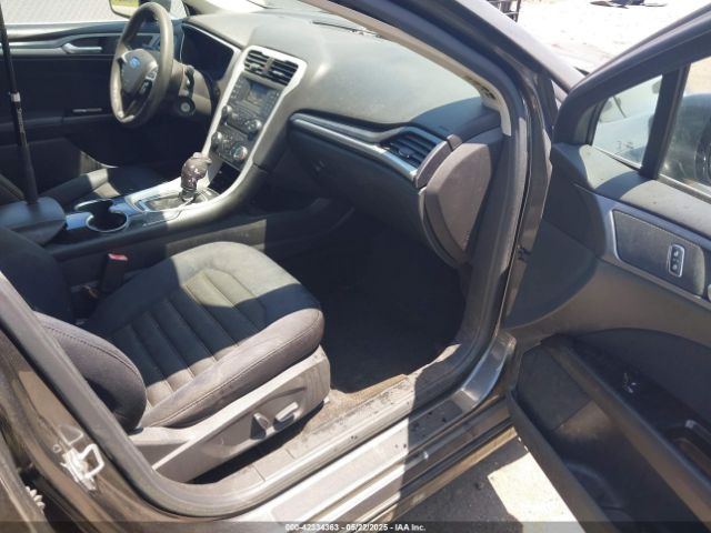 1FA6P0H72F5126563 Ford FUSION SE