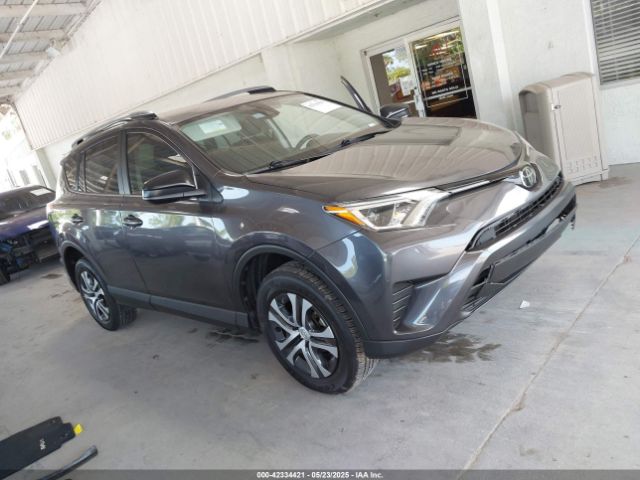 JTMZFREV8JJ728725 Toyota RAV4 LE