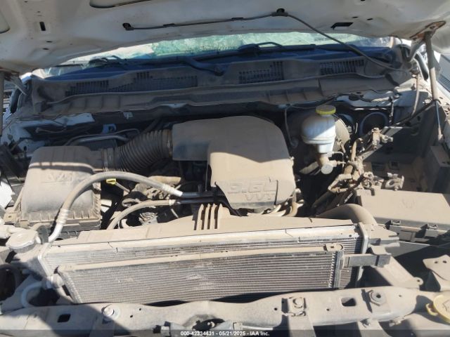 1C6RR6NG9JS229571 RAM 1500 Laramie  4x2 5'7 Box