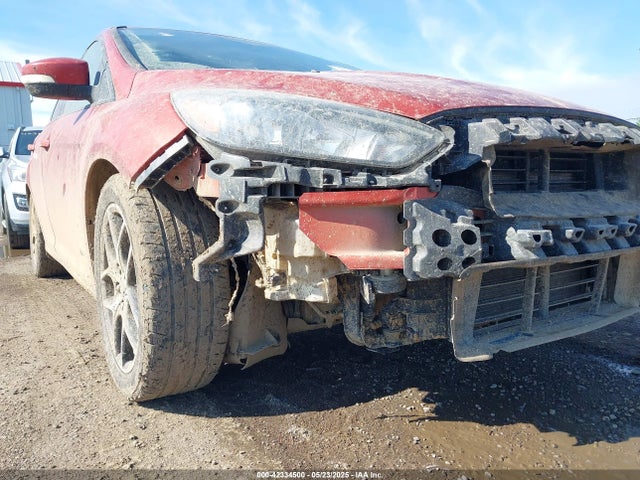 1FADP3H24JL260024 Ford FOCUS SEL