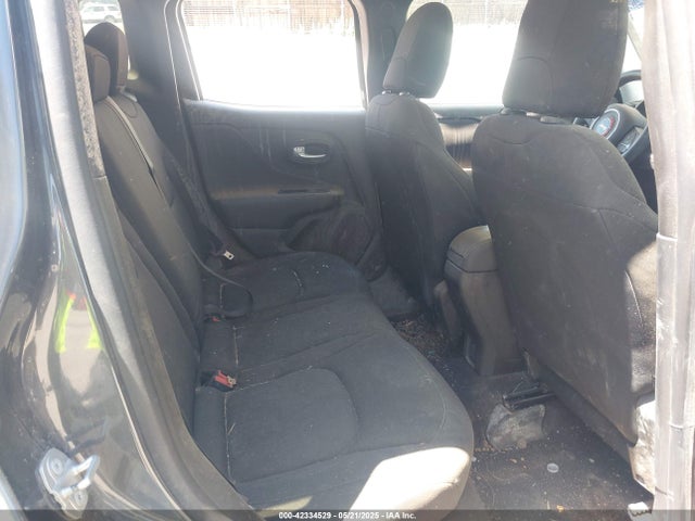 ZACNJDA14NPN81017 Jeep 2022