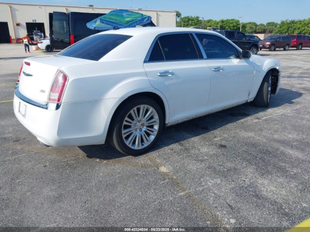2012 CHRYSLER 300 2C3CCACG0CH136877 Photo 3