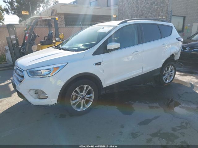 1FMCU0GD3JUC90153 Ford ESCAPE SE