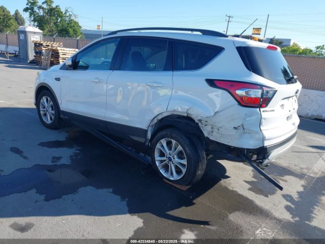 1FMCU0GD3JUC90153 Ford ESCAPE SE