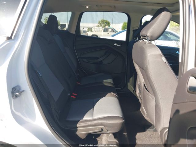 1FMCU0GD3JUC90153 Ford ESCAPE SE
