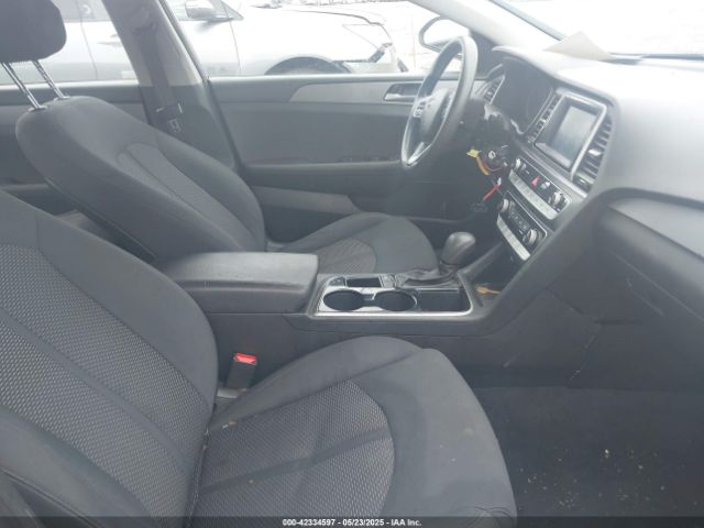 2019 HYUNDAI SONATA 5NPE24AF3KH778275 Photo 4