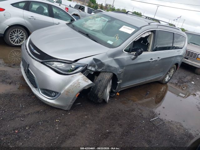2018 CHRYSLER PACIFICA 2C4RC1BG3JR356075 Photo 1