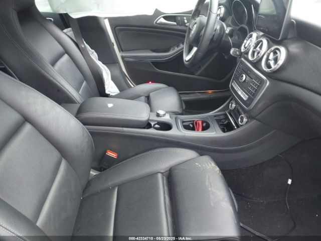 2017 MERCEDES-BENZ CLA 250 WDDSJ4GB6HN444265 Photo 4