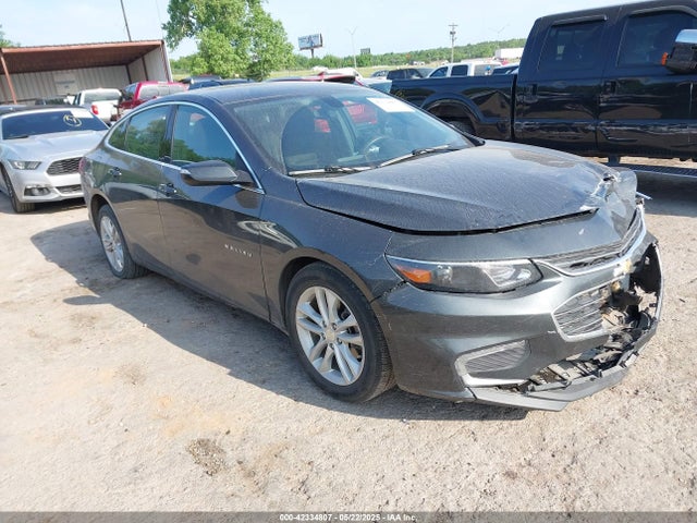 2018 1G1ZD5ST0JF257277 main image