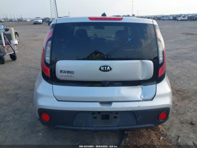 KNDJN2A22H7482927 KIA Soul