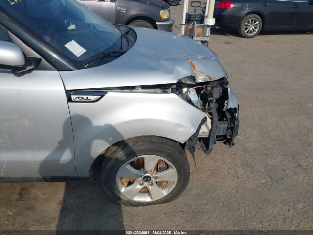 KNDJN2A22H7482927 KIA Soul