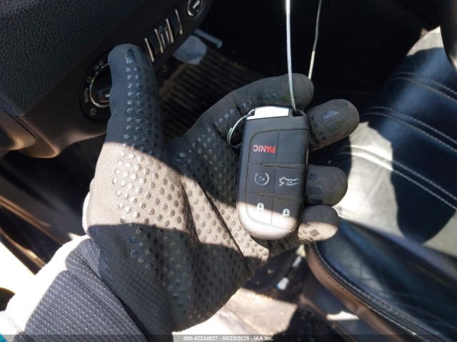 2019 CHRYSLER 300 2C3CCABGXKH628784 Photo 10