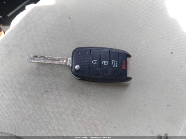5XXGM4A77EG322243 KIA Optima Lx