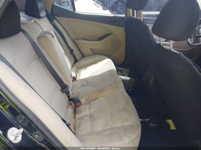 5XXGM4A77EG322243 KIA Optima Lx