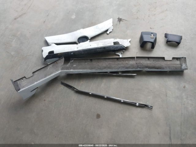 JTDKN3DUXE1739323 Toyota Prius Three