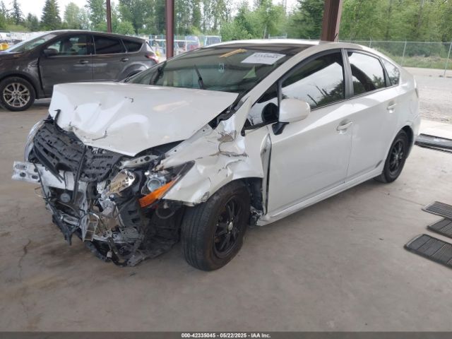 JTDKN3DUXE1739323 Toyota Prius Three