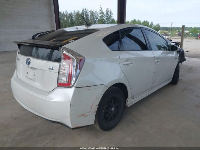 JTDKN3DUXE1739323 Toyota Prius Three