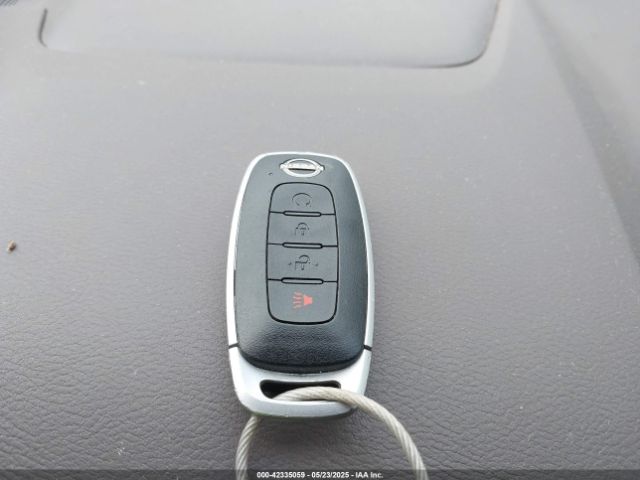JN8BT3BA7PW421121 Nissan Rogue Sv Fwd