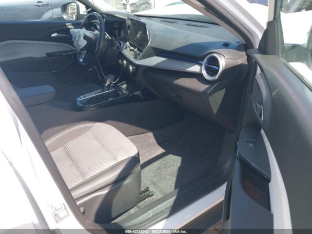2024 CHEVROLET TRAX KL77LHE21RC199762 Photo 4