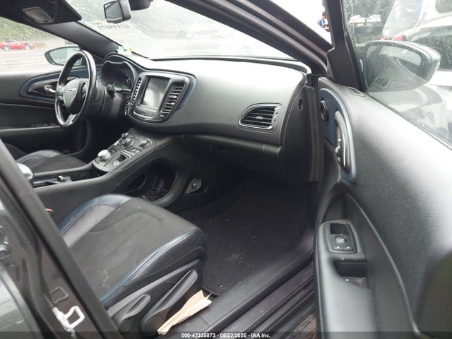 1C3CCCDG9FN665041 Chrysler 200 S