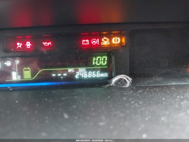 JTDZN3EU8E3320808 Toyota Prius V Five