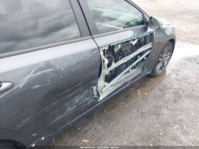 3KPF34AD9ME293470 KIA Forte Gt-line