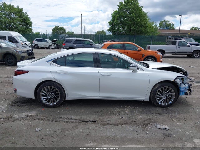 Lexus a25a-fxs, 3nm 2024 58AEA1C15RU040758 Image 13