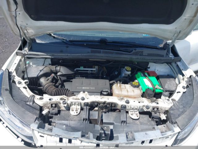 KL7CJPSB5KB943555 Chevrolet Trax Lt