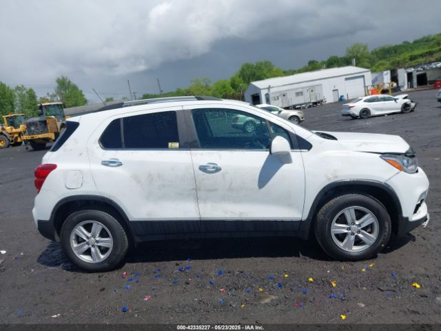 KL7CJPSB5KB943555 Chevrolet Trax Lt