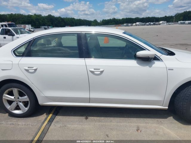 1VWAT7A39EC032039 Volkswagen Passat 1.8t Wolfsburg Edition