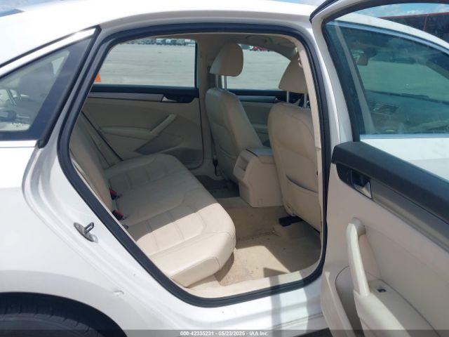 1VWAT7A39EC032039 Volkswagen Passat 1.8t Wolfsburg Edition
