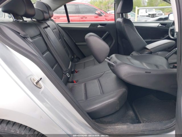 3VWB07AJ4EM259651 Volkswagen Jetta 1.8t Se
