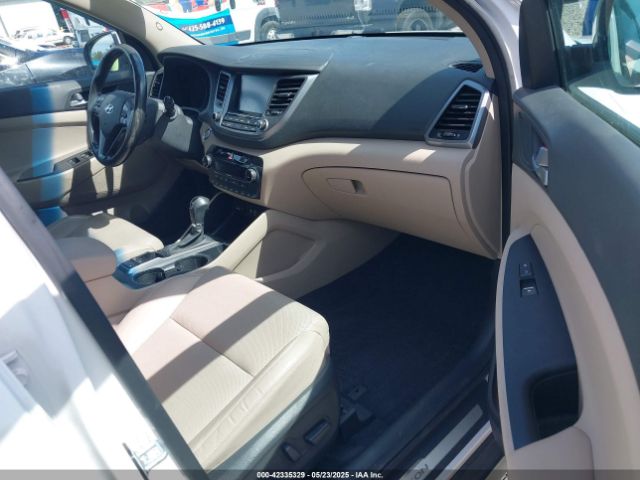 KM8J3CA20GU146880 Hyundai Tucson Limited