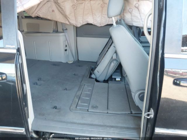 2010 CHRYSLER TOWN & COUNTRY 2A4RR5D15AR249635 Photo 7