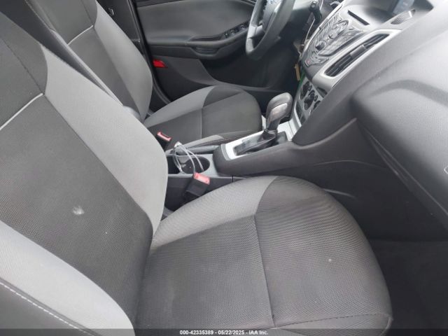1FADP3K2XEL367139 Ford FOCUS SE