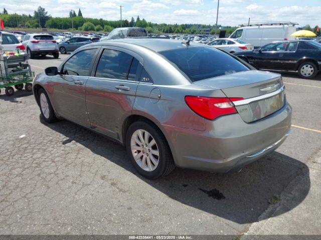 2013 CHRYSLER 200 1C3CCBBG6DN528567 Photo 2