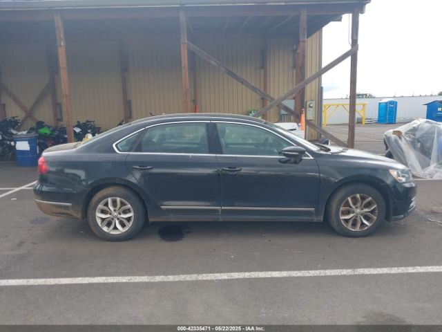 1VWAT7A39GC028396 Volkswagen Passat 1.8t S
