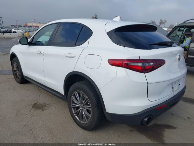 2023 ALFA ROMEO STELVIO ZASPAJAN1P7D53724 Photo 2