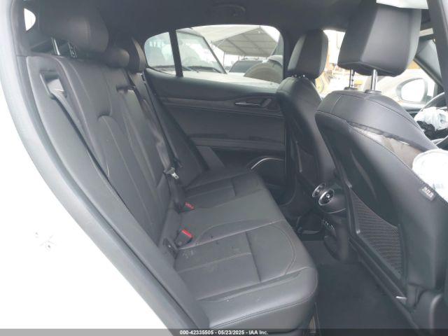 2023 ALFA ROMEO STELVIO ZASPAJAN1P7D53724 Photo 7