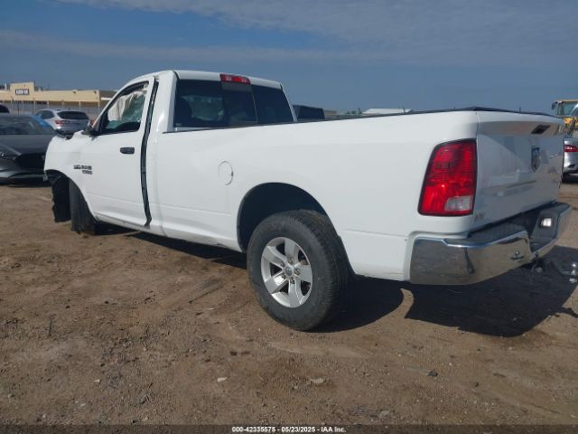 2017 RAM 1500 3C6JR6DT1HG631873 Photo 2