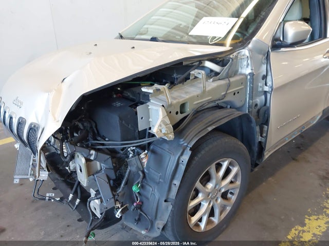 1C4PJMCS2FW709700 Jeep Cherokee
