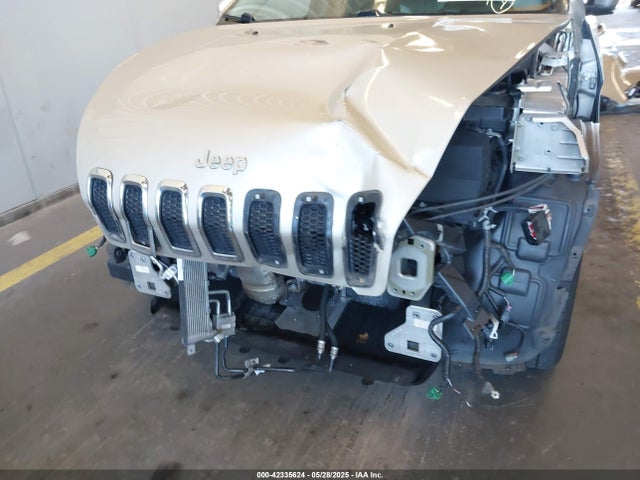 1C4PJMCS2FW709700 Jeep Cherokee