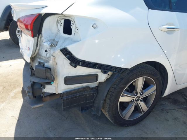 3KPFL4A78JE263205 KIA FORTE S