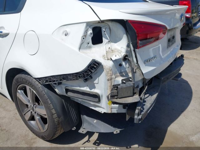 3KPFL4A78JE263205 KIA FORTE S
