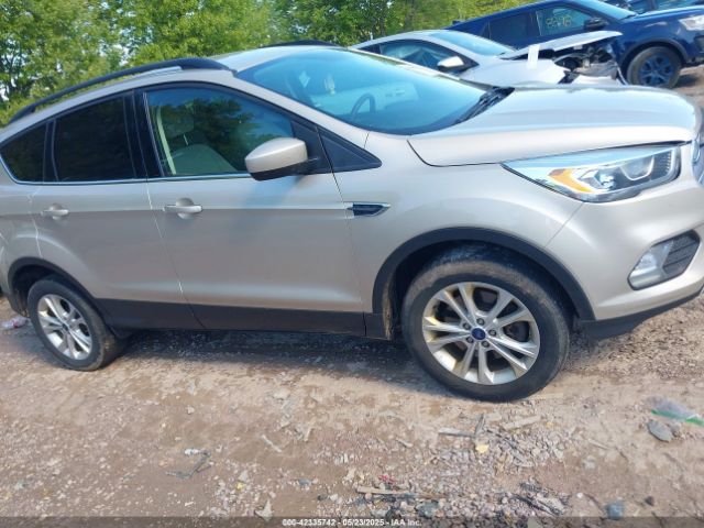 1FMCU9GD8HUC55087 Ford ESCAPE SE