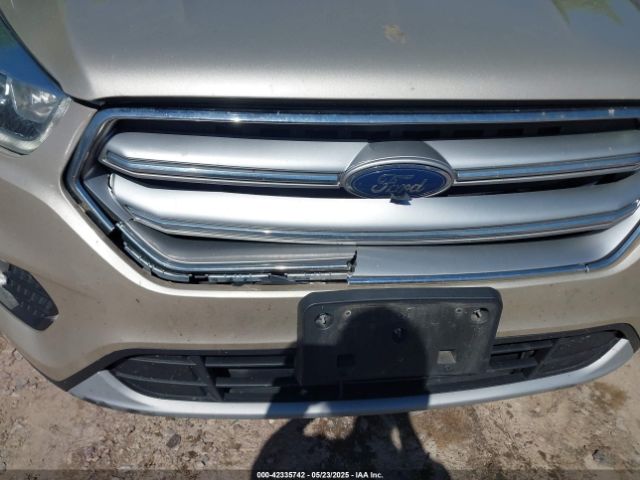 1FMCU9GD8HUC55087 Ford ESCAPE SE