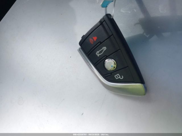 2019 BMW X3 5UXTR9C55KLP91754 Photo 10
