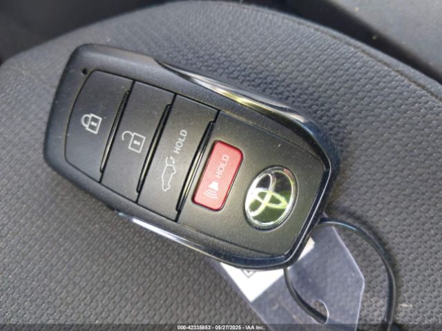7MUCAAAG0NV014812 Toyota Corolla Cross Le