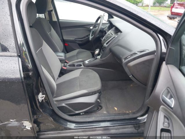 1FADP3F2XEL125199 Ford FOCUS SE