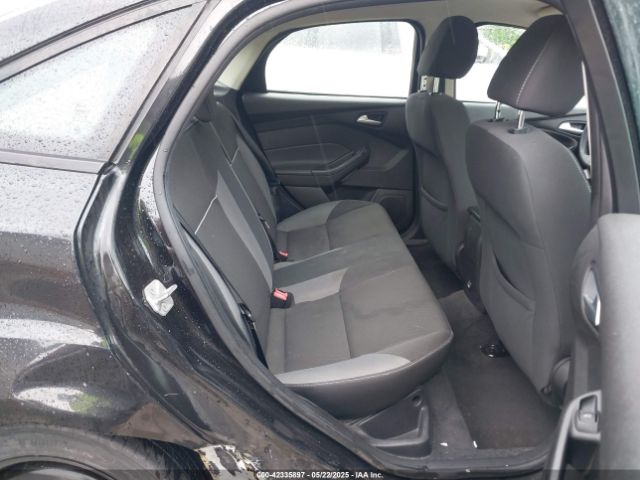1FADP3F2XEL125199 Ford FOCUS SE